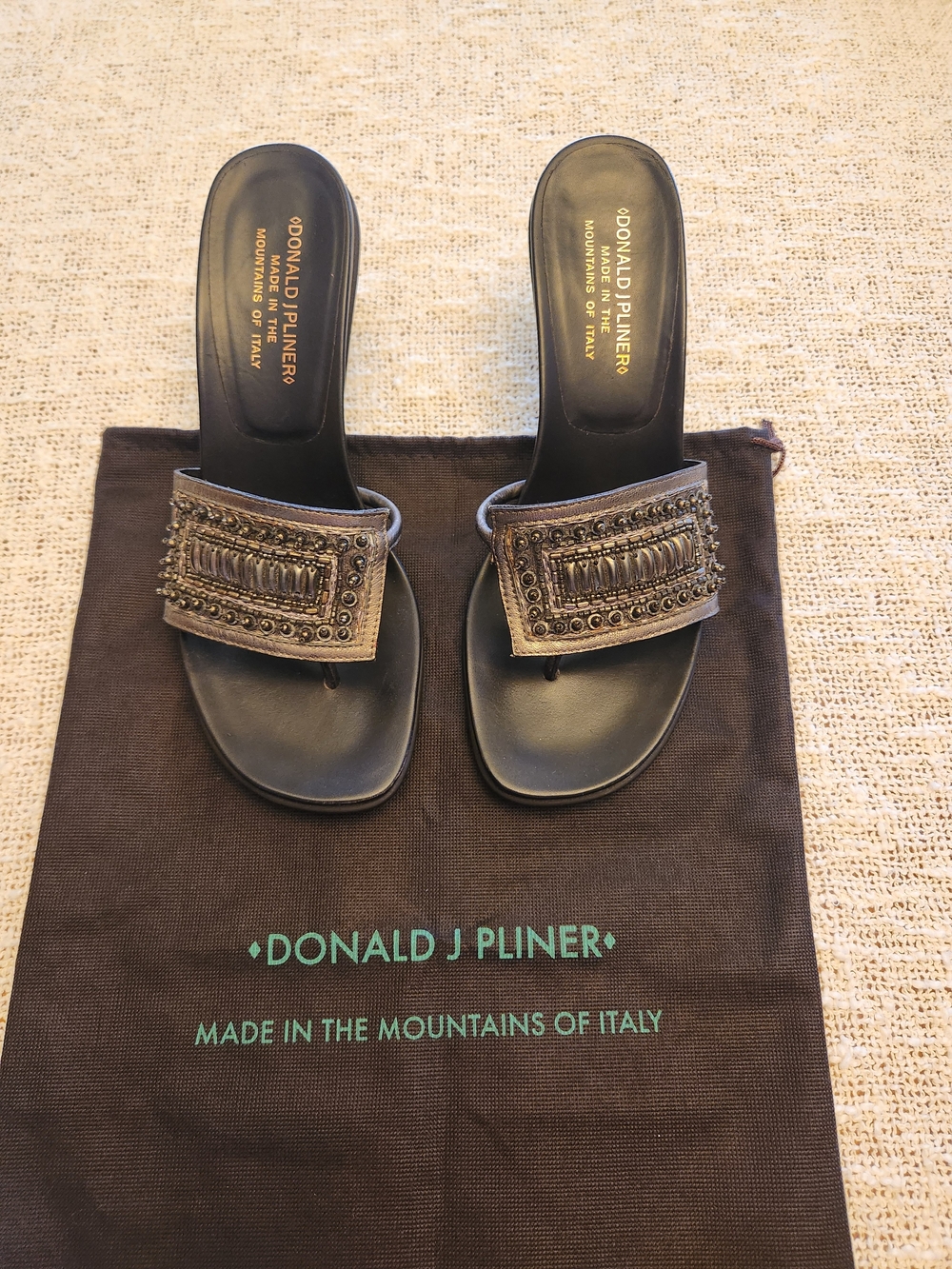 Elegant Donald J Pliner